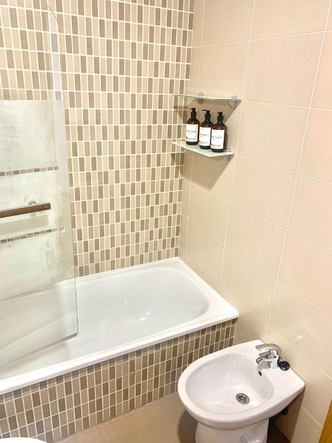 Casa Ferreiros. Parking Y Wifi Incluidos! Apartman Gijón Kültér fotó